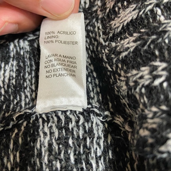 Devine Heart Dressy Button-Down Sweater With Hoodie Sz Large - Picture 4 of 6